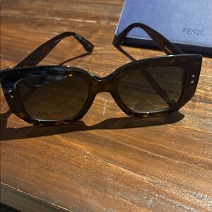 Fendi peekaboo Dark Sunglasses with Black Frame made in Italy